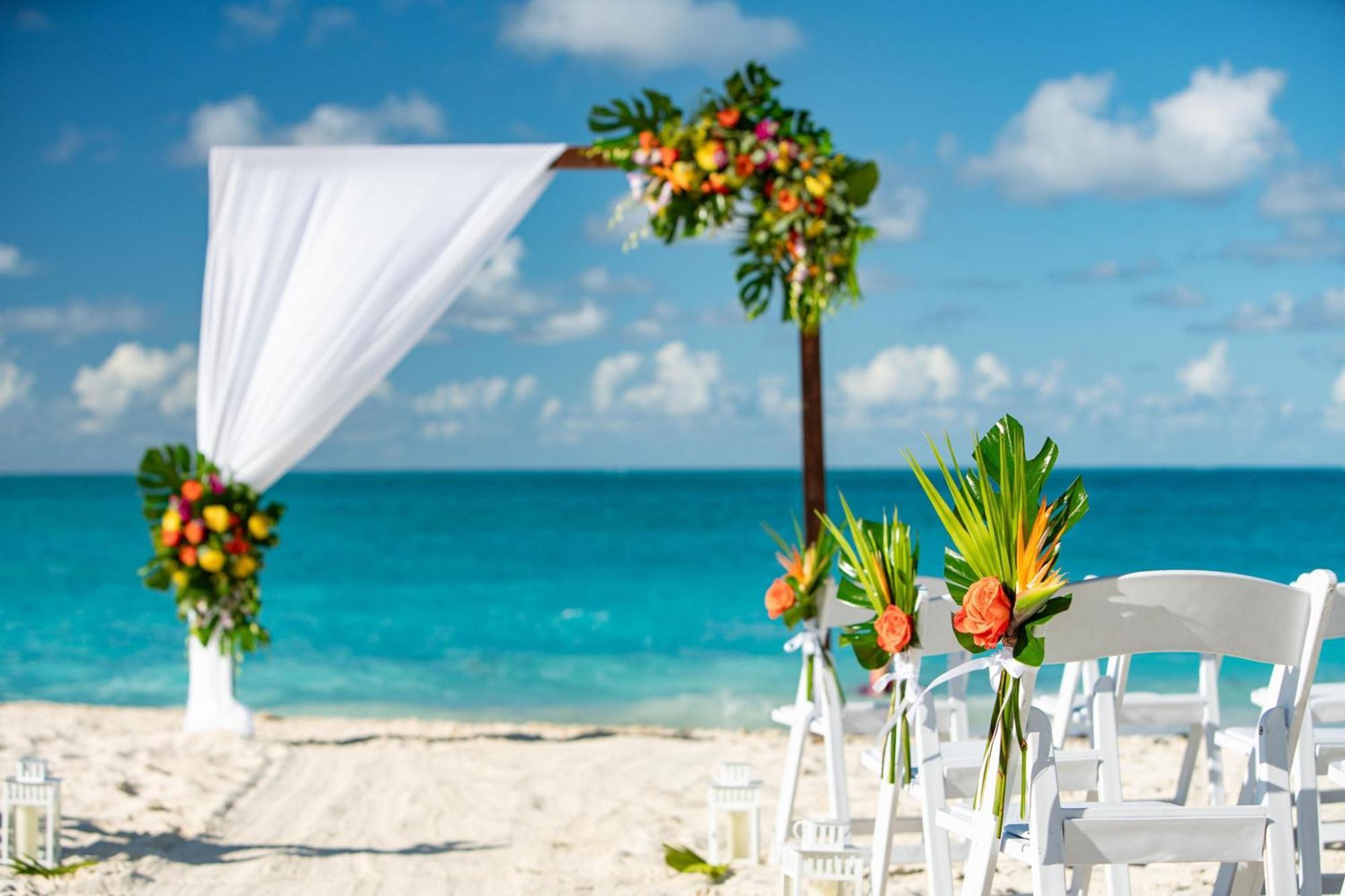 Отель The Ritz-Carlton, Turks & Caicos Грейс-Бэй Экстерьер фото