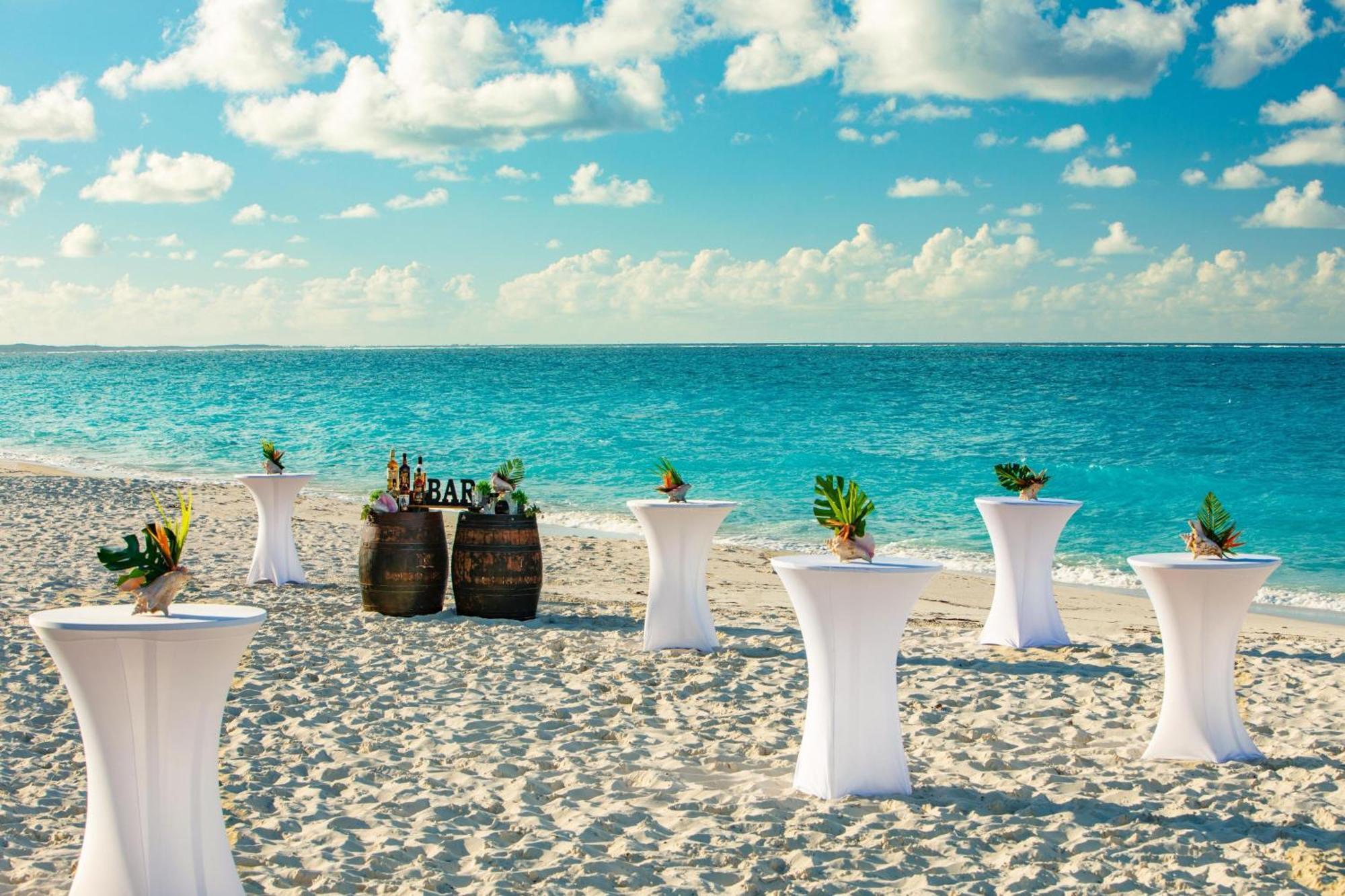 Отель The Ritz-Carlton, Turks & Caicos Грейс-Бэй Экстерьер фото